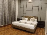 Kingdom Waterpark & Resort فنادق في Junagadh