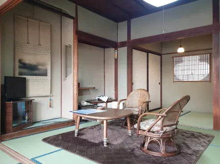 Tekkosen Honkan Отели рядом со станцией Shimo-Suwa Railway Station