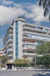Bentley Hotel, Marine Drive