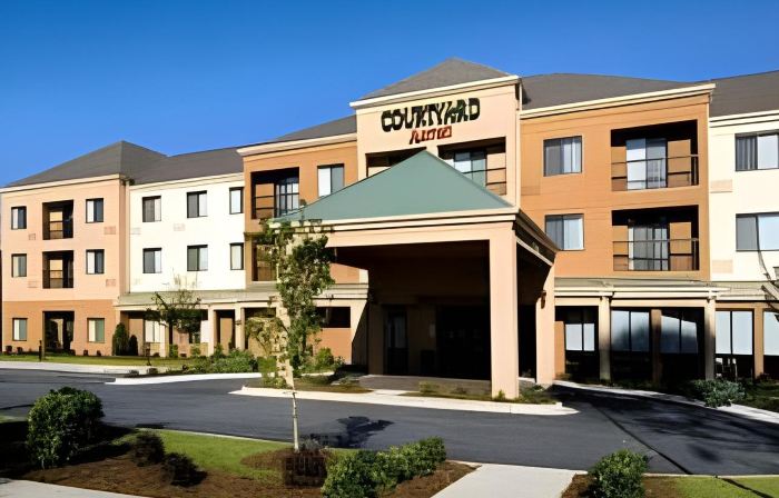 Courtyard Albany
