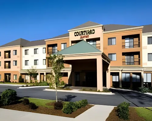 Courtyard Albany Hotels in Dougherty County