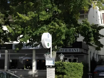 Hotel Heldt Hotels near Bremen-Oberneuland