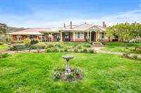 Orana House Hotel in zona The Peter Rabbit Garden