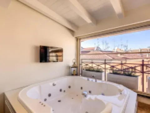 โรงแรมโดมัส เมอา โรงแรมในโรม