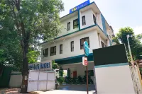 FabHotel Aura Homes Hotels in Chinchwad