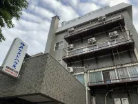Kobe Guesthouse Hotel dekat Kobe City University of Foreign Studies