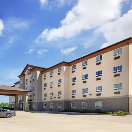 Best Western Plus Peace River Hotel  Suites