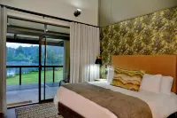 Dunkeld East Hotel - parking