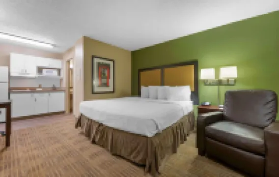 Studio 6 Suites Sacramento Northgate CA