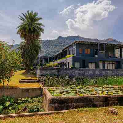 Avartarn Miracles Hotel Hotel Exterior