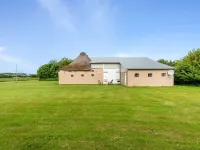"Thorarin" - 25km from the Sea