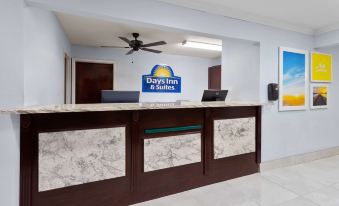 Days Inn & Suites by Wyndham Siler City