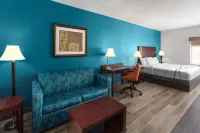 La Quinta Inn & Suites by Wyndham Woodward Hotels in Woodward