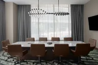 Embassy Suites by Hilton Madison Downtown - 3-Star
