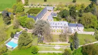 Château de Noirieux Hotels in Brissarthe