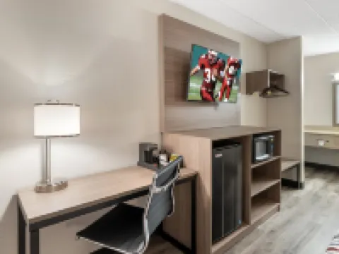 レッドルーフインドッズウェル - キングスドミニオン ドスウェルのホテル