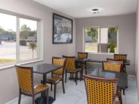 奧爾尼速8酒店 奧爾尼酒店