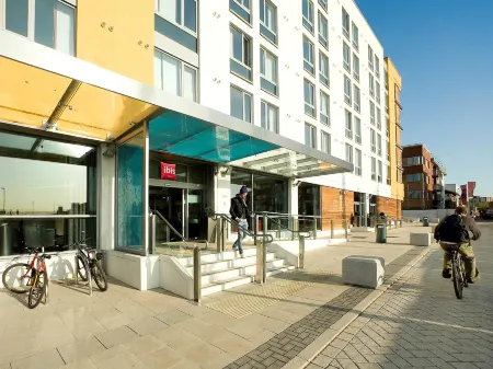 Ibis Bristol Temple Meads Quay Отели рядом с достопримечательностью «Бристольский университет»