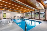 Super 8 by Wyndham Dickson Hotels in Dickson