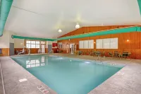 Best Western Plus Crossroads Inn  Suites Hotels in Green Spring