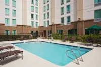 Hampton Inn Houston-Near the Galleria - Семейные