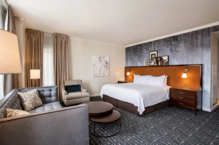 Magnolia Hotel Houston, a Tribute Portfolio Hotel Отели рядом с достопримечательностью «Lord of the Streets Episcopal Church»