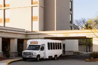 Crowne Plaza NEWARK AIRPORT by IHG - Pysäköinti