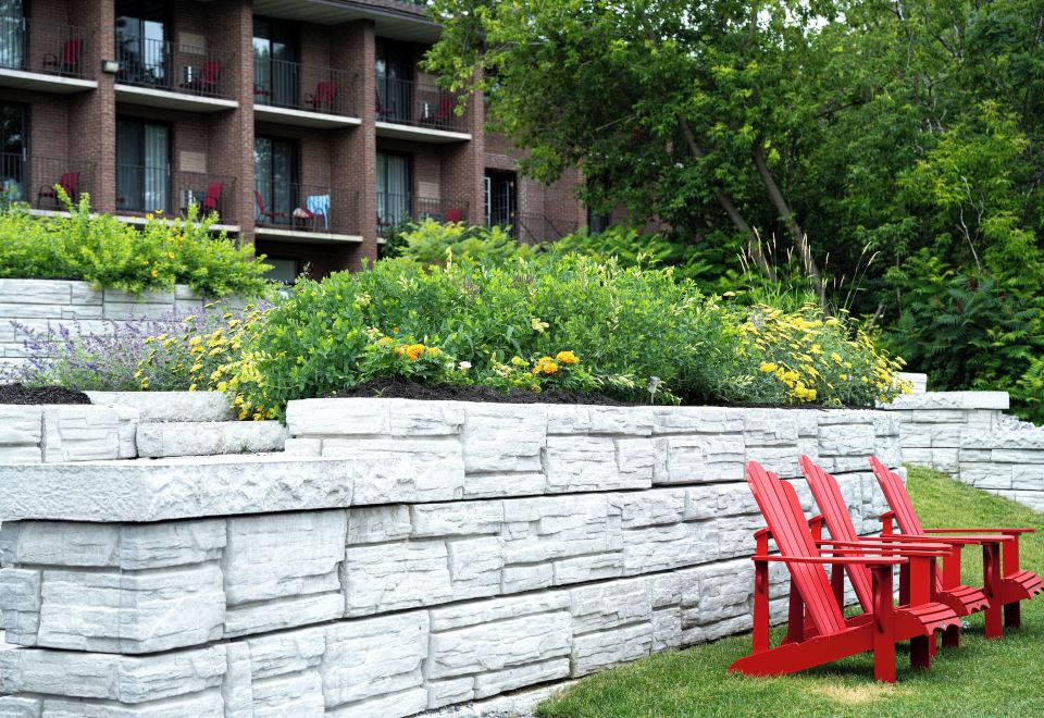 라마다 바이 윈덤 수영장