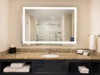 Embassy Suites by Hilton Atlanta Buckhead Các khách sạn gần Trung tâm mua sắm Lenox Square