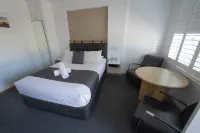 Busselton Gale Street Motel & Villas Hotels in Басселтон