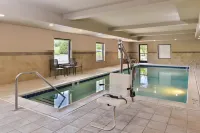 Hampton Inn Harrisonburg-South - Pools