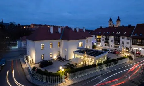 1552 Boutique Hotel