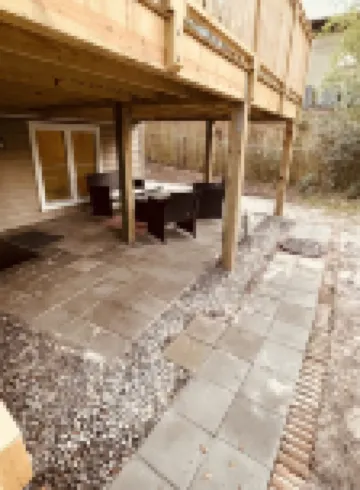 Unit B, Spirit of Folly, Pet Friendly, 2 short blocks - 100 yards - to the beach