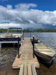 Cabin 3 'Kingfisher' 1 Br, 2 pp, Overlooks Lake, Access to Boats!