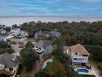 Outer Banks Family-sized Vacation Home 10-minute Walk from the Beach. カローラのホテル
