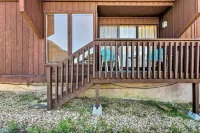 Diamondhead 1st Floor Condo w/Priv. Balcony Community Pool