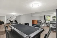 Private/spacious home w/backyard near Grand Park