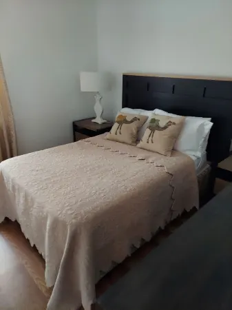 Central Villa - Cozy, Comfortable & Close to it all Отели рядом с достопримечательностью «Hard Rock Giant Guitar»