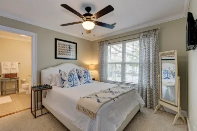 Walk to restaurants! 10min to beaches and downtown Charleston. Hotels near HandPicked