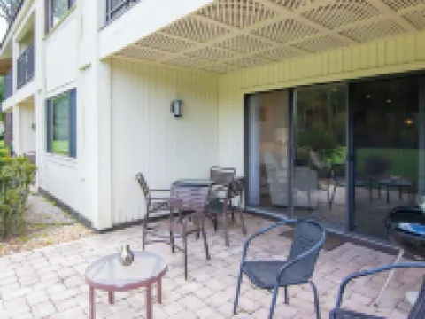 First Floor 2bd/2ba Fully Remodeled  Condo in Saddlebrook Hotels in Wesley Chapel South