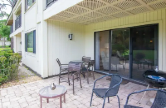 First Floor 2bd/2ba Fully Remodeled  Condo in Saddlebrook