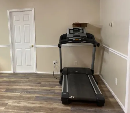 Quiet apartment at the mouth of meadow mountains.  Located right off of i15.