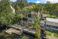 Newly Listed, Sleeps 12, On River W. Kayaks included, Boat Dock , Gulf Access