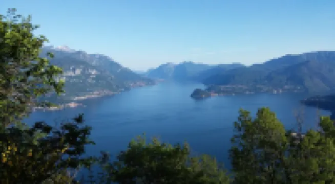 Apartment in an old barn, private garden overlooking the village