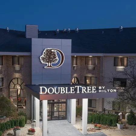 DoubleTree by Hilton Racine Harbourwalk