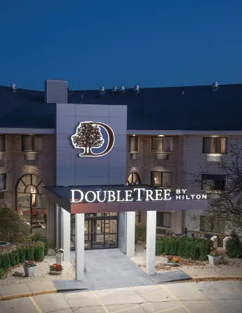 DoubleTree by Hilton Racine Harbourwalk Отели в г. Racine County