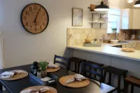 Immaculate, bright & airy newly updated home in gorgeous Meridian next to Boise!