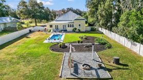 Quiet Historic Family Retreat with Pool--Pet Friendly--No Events