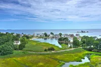 Studio, Private Beach, Kayak, Paddle board, Pool, Hot tub