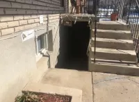 Cozy “Home Away From Home” 1 Bedroom basement Suite w Full Bathroom & laundry